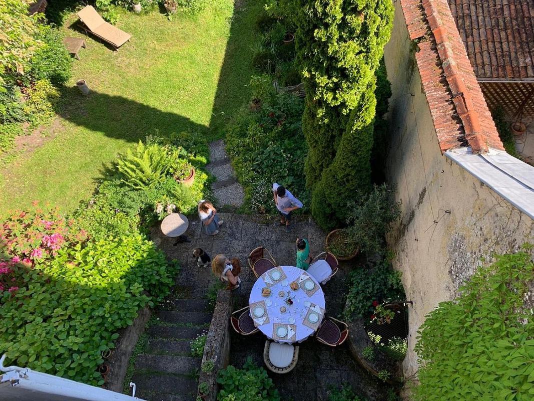 Le Clos De La Cathedrale Bazas Esterno foto